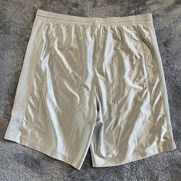 Nike Mens Athletic Basketball Shorts Size XL Gray Silver Drawstring - Picture 2 of 5
